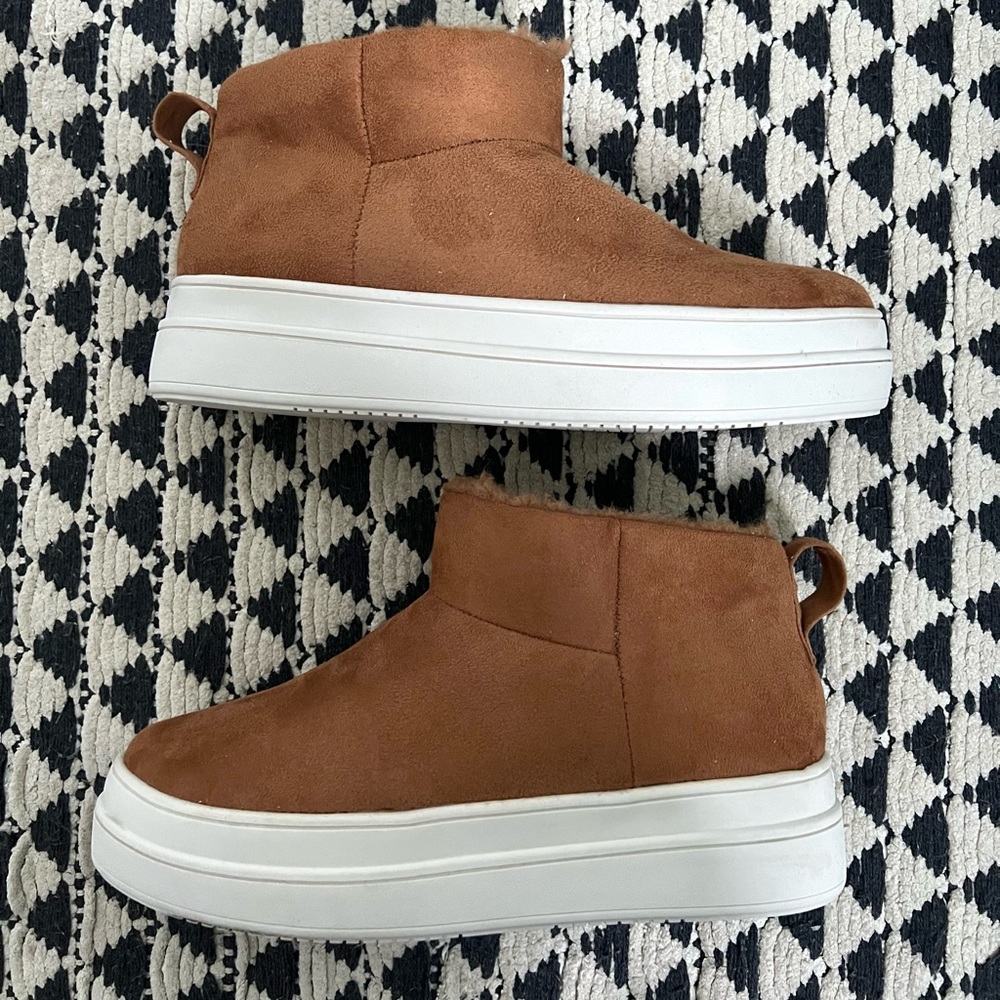 J/SLIDES Tan Waterproof Suede Platform Boots - Picture 2 of 5
